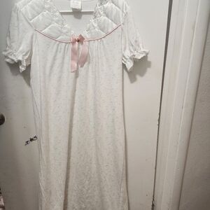 Vintage Hago Womens Floral Quilted Embroidered Satin Trim Nightgown